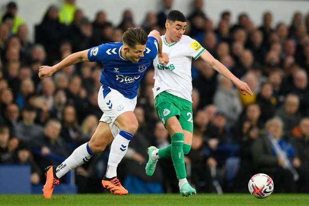 比主震更具 比主震更具