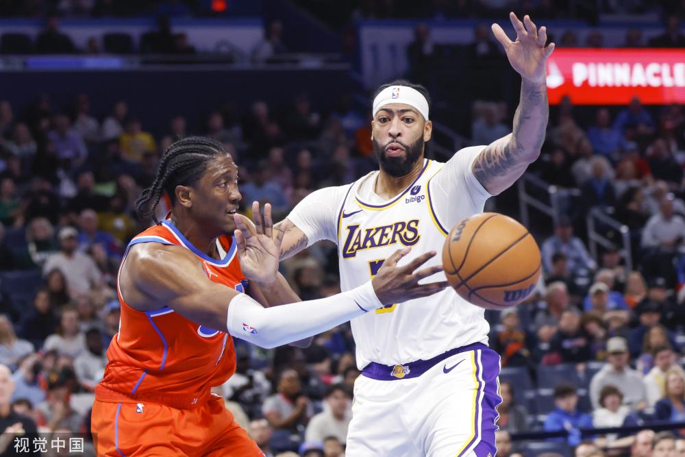 赛场上维持 赛场上维持